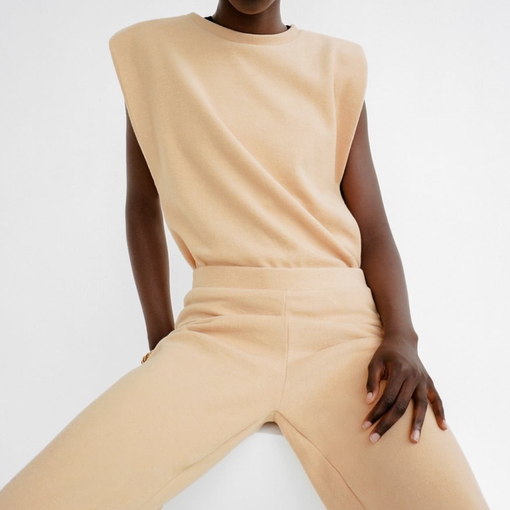 NWT ZARA SOFT FEEL SHOULD PAD TOP
